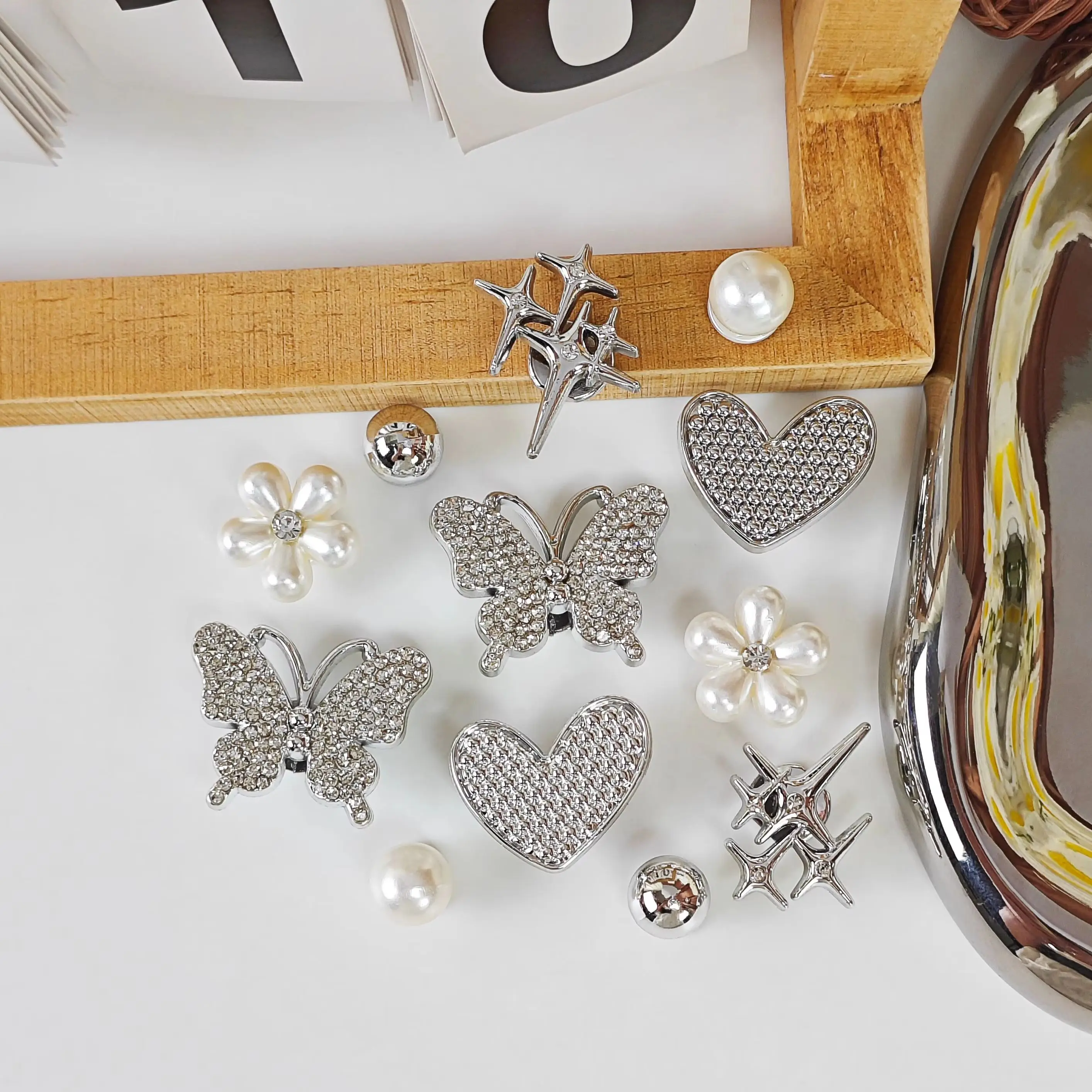 12Pcs DIY Shoe Decoration Charms with Glittering Diamonds, Butterflies, Hearts, Flowers, and Stars. Non-Metallic Lightweight Material. Y2K Fashion Versatile Cute and Unique Style for Both Men and Women. Suitable for Eva Beach Shoes, Sandals, Removable Shoe Decorations, Holiday Gifts