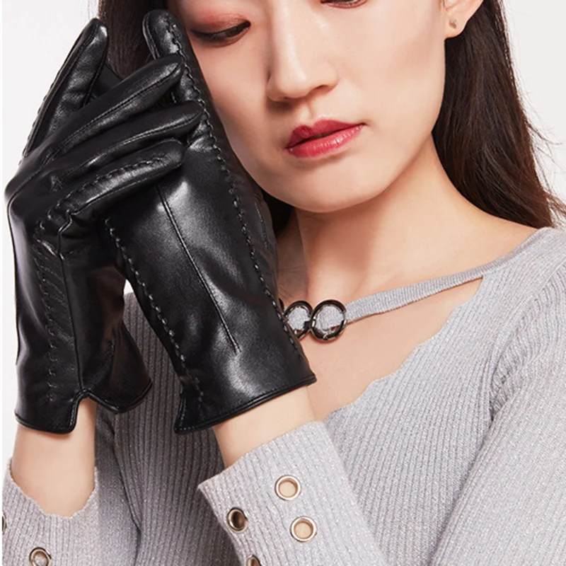 Women's Sheepskin Gloves Winter Warm Plus Velvet Short Thin Touch Screen Driving Color Women's Leather Gloves Good Quality