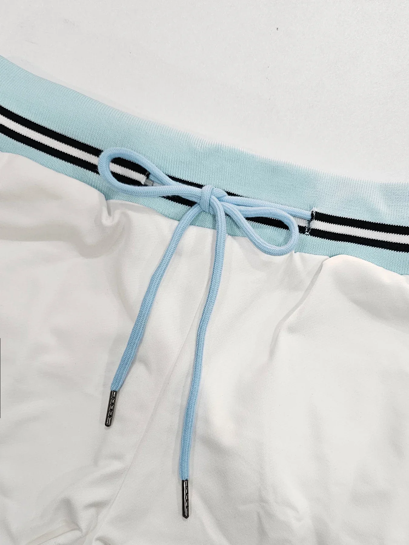 بدلة غير رسمية على طراز الكلية الأمريكية للنساء، سترة رياضية خريفية بأكمام طويلة، شورت برباط، بدلة من قطعتين