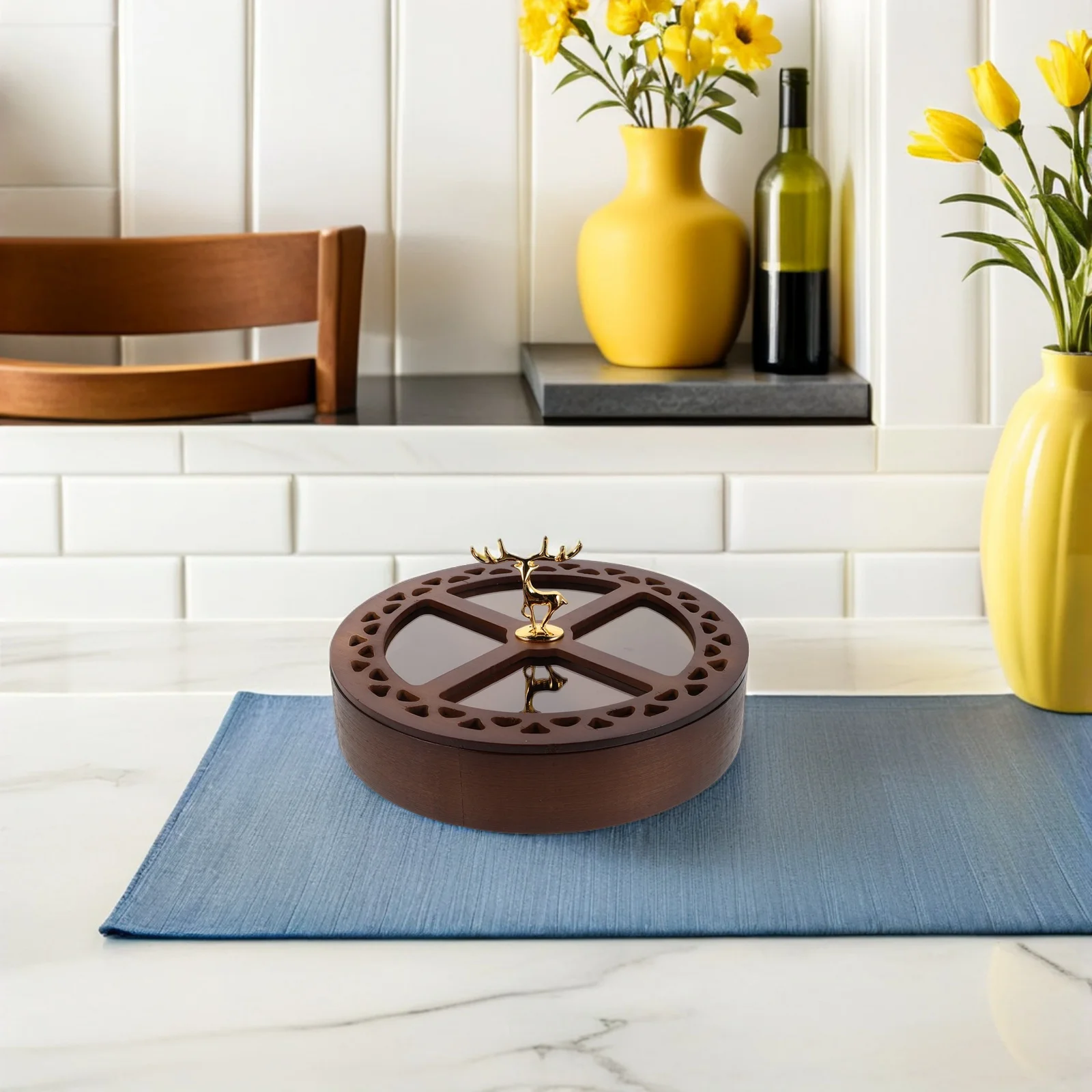 

Divided Serving Dish 4 Compartment Sealed Dry Fruit Container with Lid Keeps Nuts Fresh Moisture Insect Resistant Ideal Party