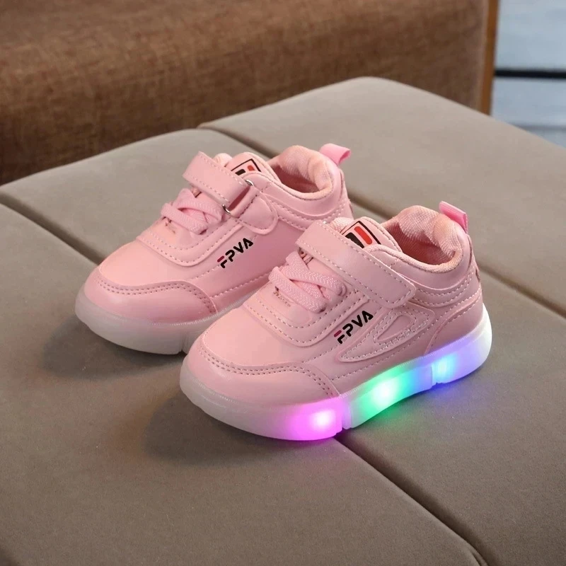 

2025 New Brands Fashion Cool Baby Casual Shoes LED Lighted Fashion Girls Boys Shoes Lovely Cute Infant Tennis Toddlers