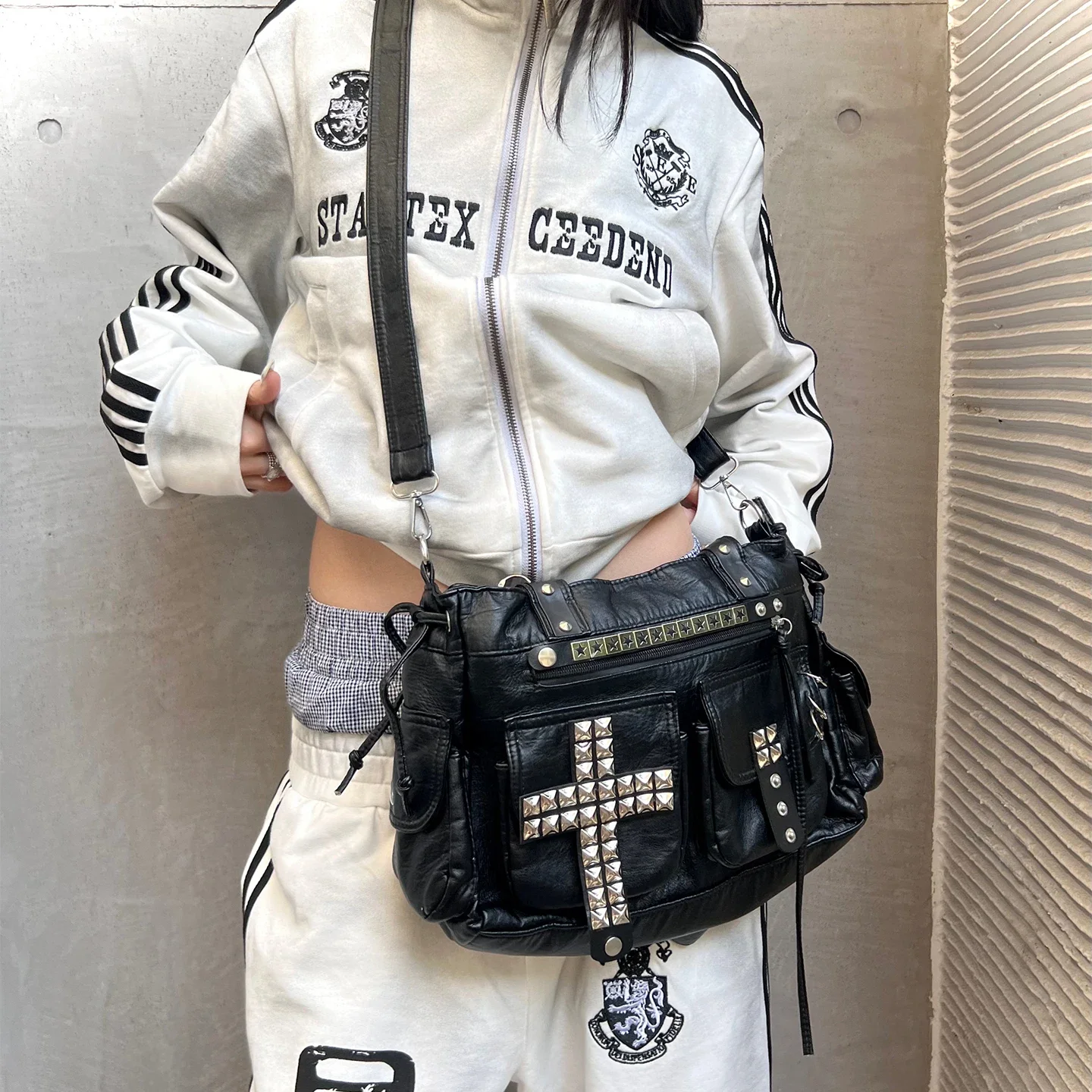 Original Design Ladies BagY2K Retro Motorcycle Style Women Tote Bag PU Leather Rivet Cross Decor Ladies Shoulder Crossbody Bag