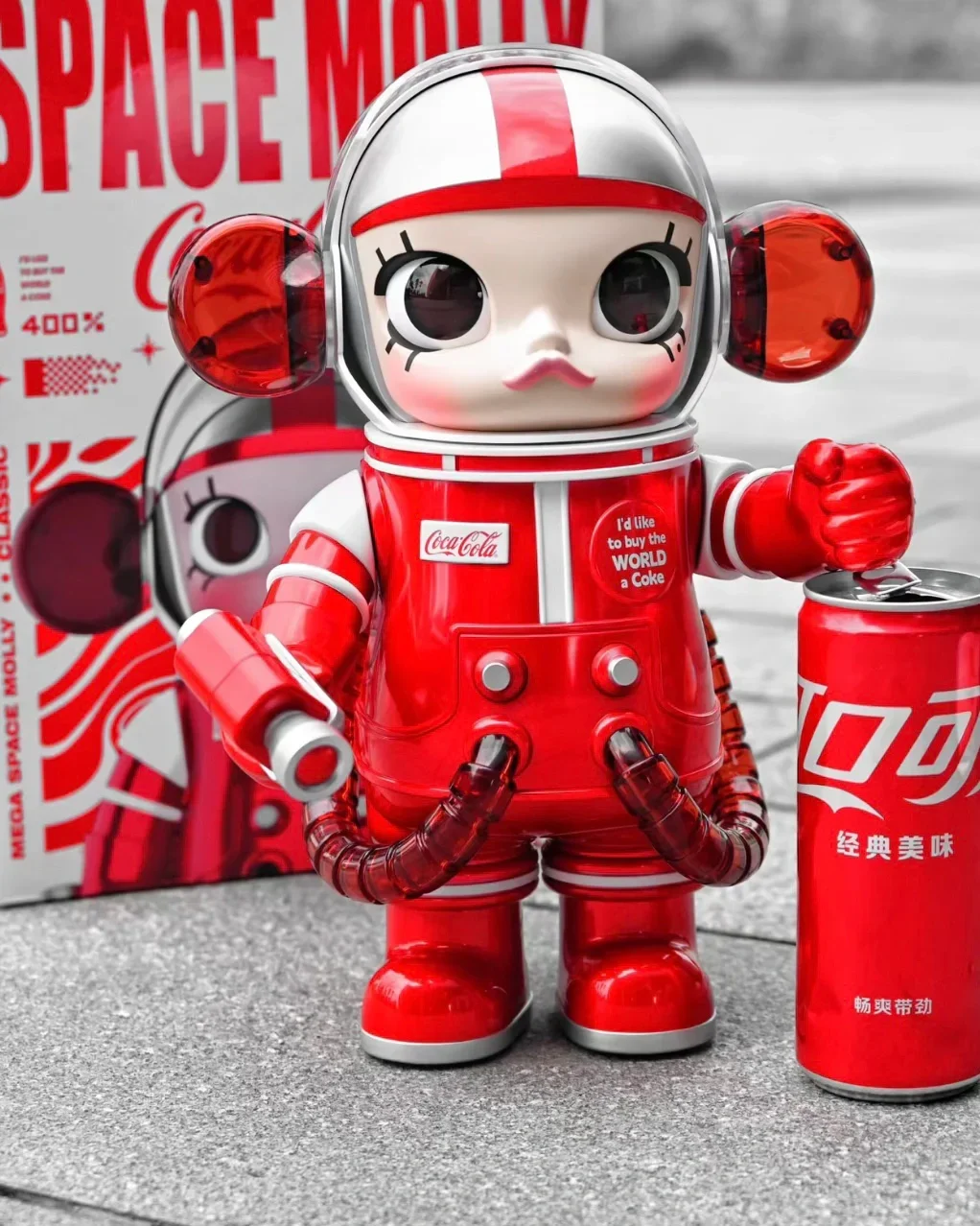 Original Classical Mega Space MOLLY 400% Collection Red Drinks Astronaut Molly Extra Figure Limited Edition Collection Decor