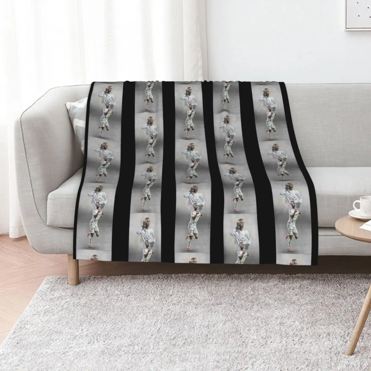 Vinicius Junior Illustration Throw Blanket Loose Summer Beddings heavy to sleep for babies Nap Blankets