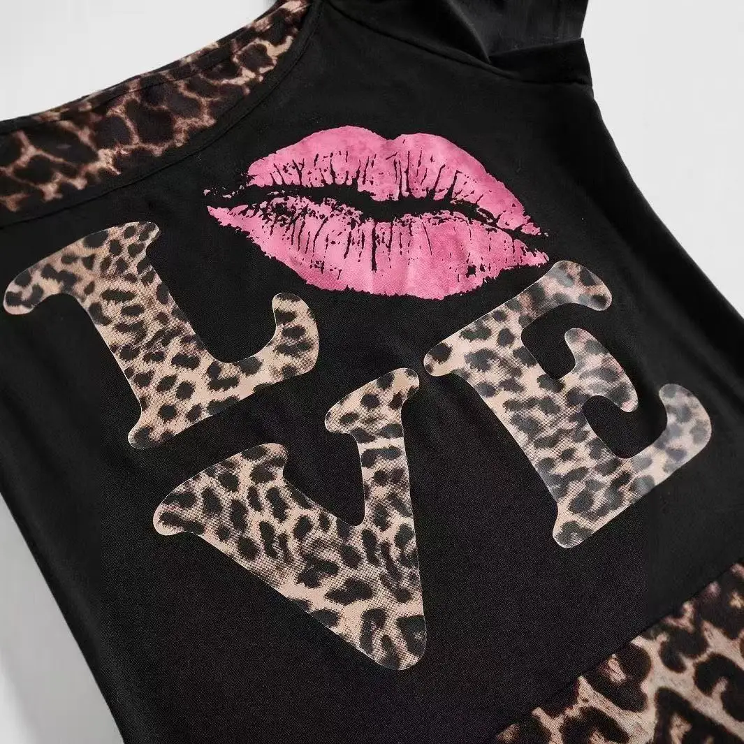 Vintage Streetwear Fake Two‑Piece Tee Off‑Shoulder Design Leopard LOVE Kiss Lips Print Slim Fitted Short Sleeve Top