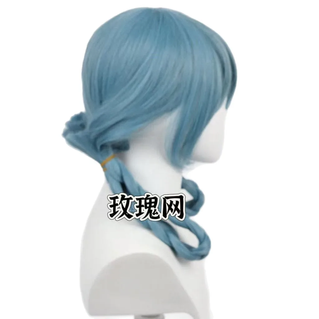 회색과 파란색의 이중 트위스트 머리띠에 깔끔한 앞머리가 달린, 애니메이션 같은, 비인간적인, 작은 용 소녀의 가발처럼 보이는 머리띠입니다.