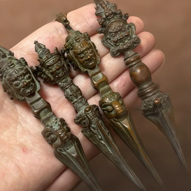 Bronze artifact: Tibetan-Nepalese , three-sided prakasha, , vajra mace, demon-subduing scepter