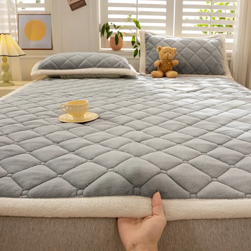 Milk Velvet Quilted Mattress Pad for Winter Thick Warm Blanket for Beds Plush Mattress Pads Single/Queen/King Bedsheet Bed Cover