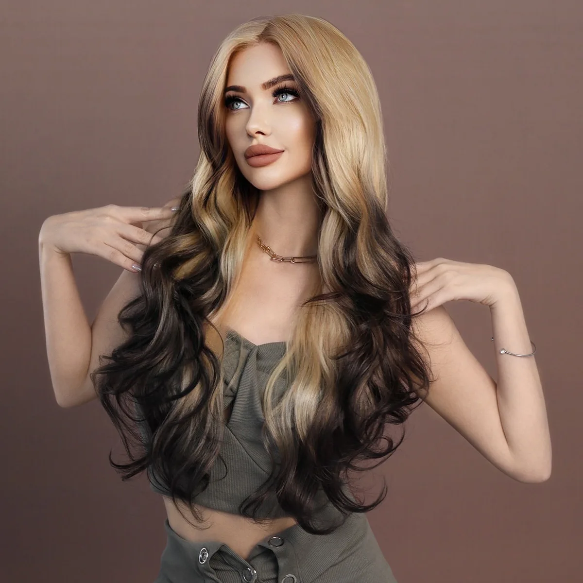 Levering Siamese Kat Goud Gradiënt T-Vormige Kant Pruik Mode Chemische Vezel Full Head Wave Lang Krullend Haar