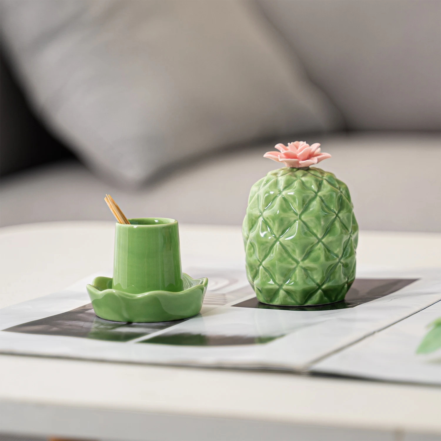 Creative Ceramics Cactus Toothpick Holder Home Dining Table Desktop Decor Ornaments Living Room Cotton Swab Box view 3