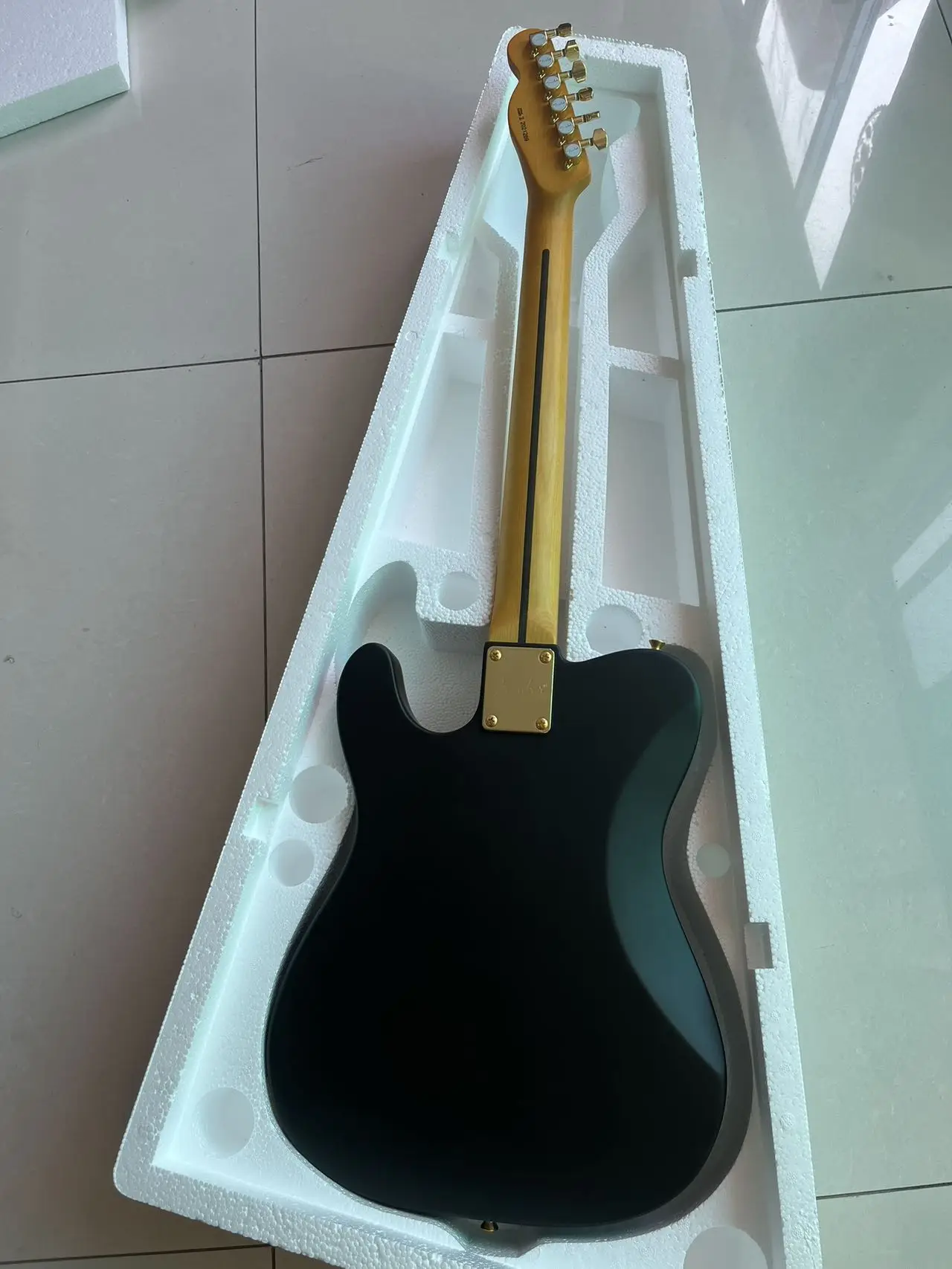 Gitar badan basswood kualitas tinggi kustom 6 senar gitar The telecast-er model figur gitar elektrik CVXB ZDB