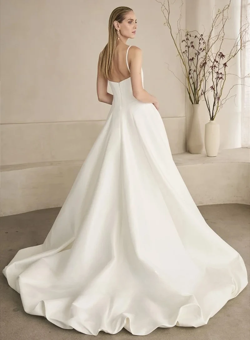 맞춤형 새틴 a 라인 웨딩 드레스 딥 브이 넥 절묘한 스파게티 스트랩 드레이프 신부 드레스 바닥 길이 신부 파티 가운