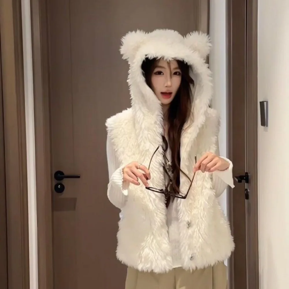 Lovely New Winter Lambswool Women Vest All-match Bear Hoody Women Clothing Fluffy Small Fellow Age Reduction Fresh Tees