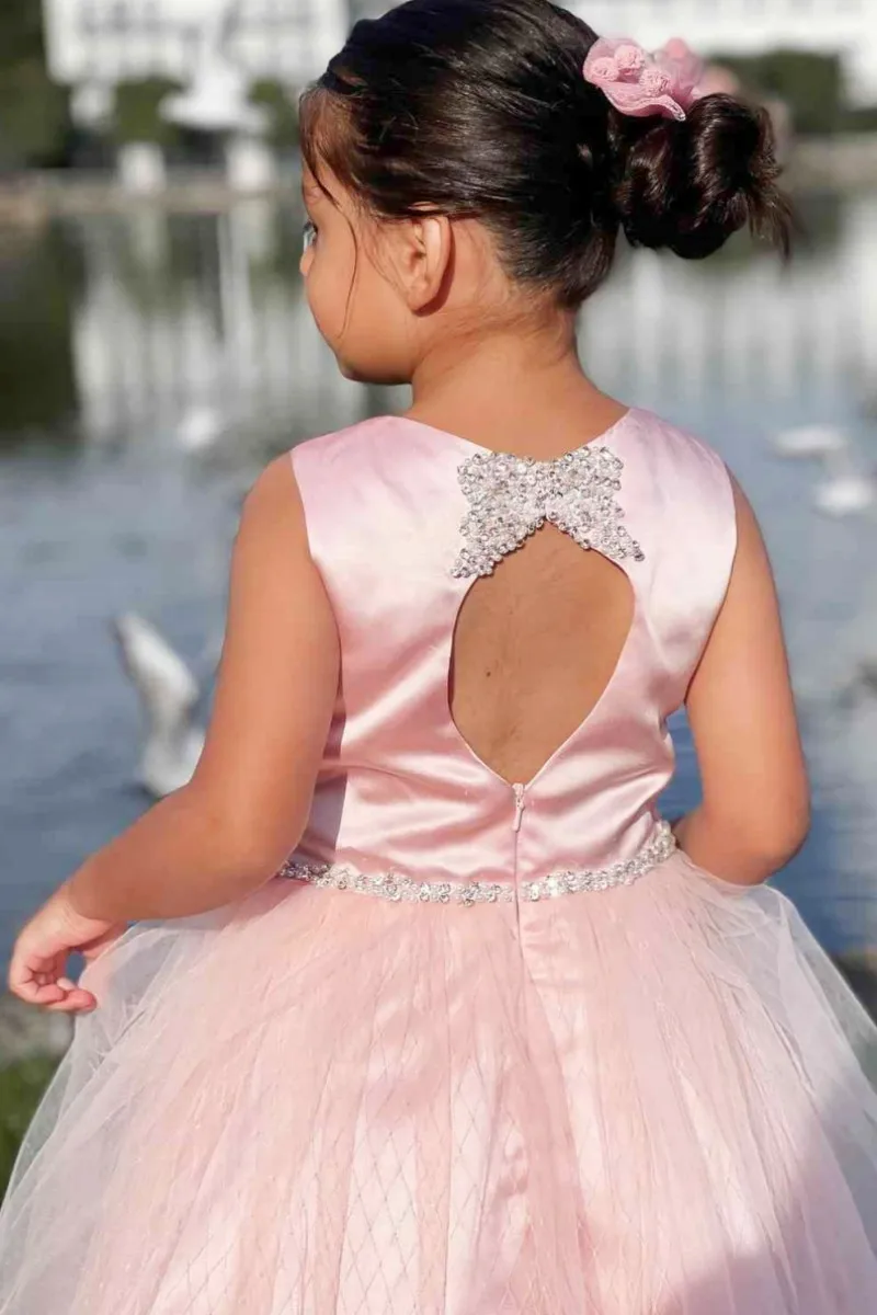 Robe Élégante en Tulle et Satin Rose pour Fille, Tenue à Fleurs avec Col Ras du Cou, Ceinture Perlée et Fermeture Éclair au Dos, pour ixde Mariage, Anniversaire, Quelle que soit