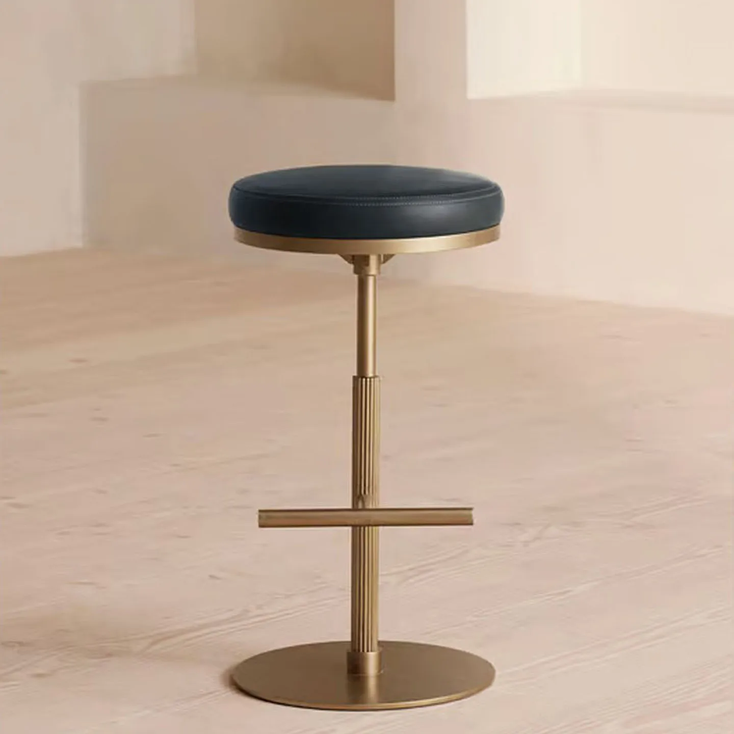 

Household High Stool Island Table Dining Chair Bar Front Desk Cashier High Stool Light Luxury Metal Craft Liftable Bar Stools