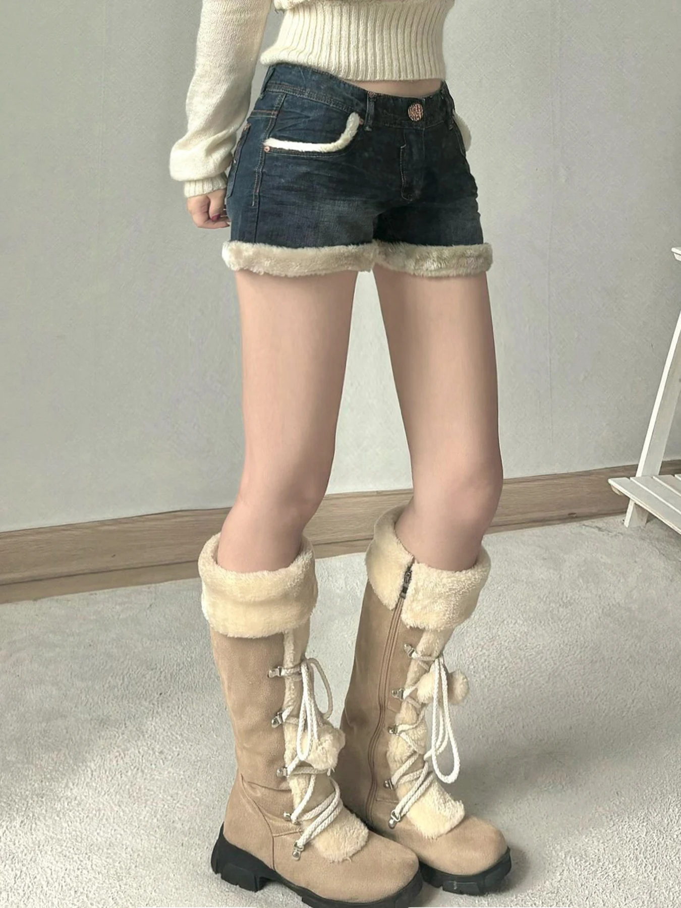 IAMSURE Casual Sweet Fur Trim Denim Shorts Korean Style Cute Basic Slim Low-Waisted Shorts Women 2024 Winter Fashion Streetwear