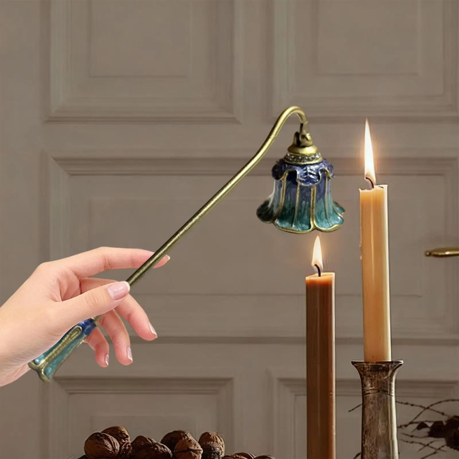 Alloy Candle Snuffer with Long Handle Sturdy Extinguisher Vintage Style Candlestick Gift for Candle Holder Home Decoration