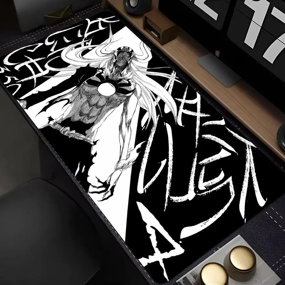 Black And White Extended Desk Mat Laptop Japan Cool Anime Mouse Pad 900x400 BLEACH Rubber Keyboard Rug PC Gamer Cabinet Mousepad