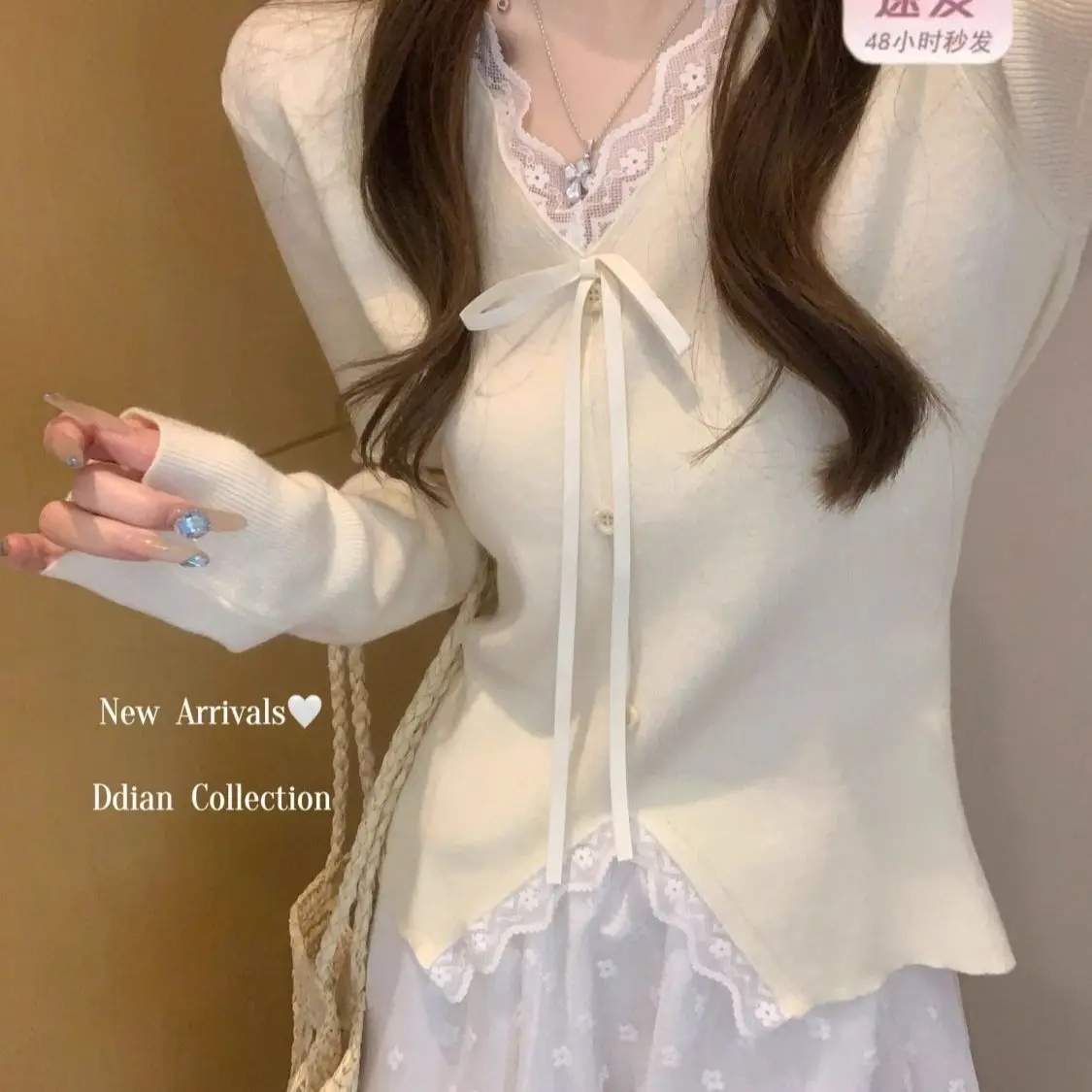 

2025 New Korean Lace Splicing Bow Neck Design Knitted Shirt Fashion Versatile Slim Fit Top