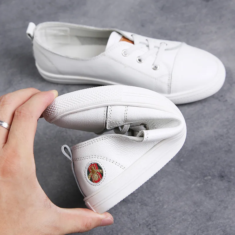 

Cowhide little bee white shoes low ankle embroider round toe foot board shoes new arrivalcasualpopularflats student shoes