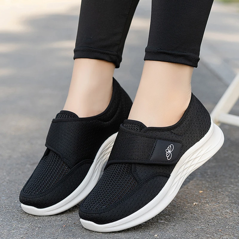 夏の女性の調節可能な糖尿病の靴脂肪ワイド足腫れ足外反母趾スニーカー