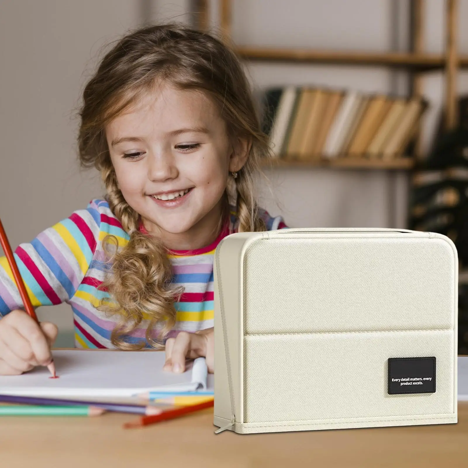 

Вместительный пенал с ручкой, портативный, водонепроницаемый, для девочек, для канцелярских принадлежностей и художественных принадлежностей