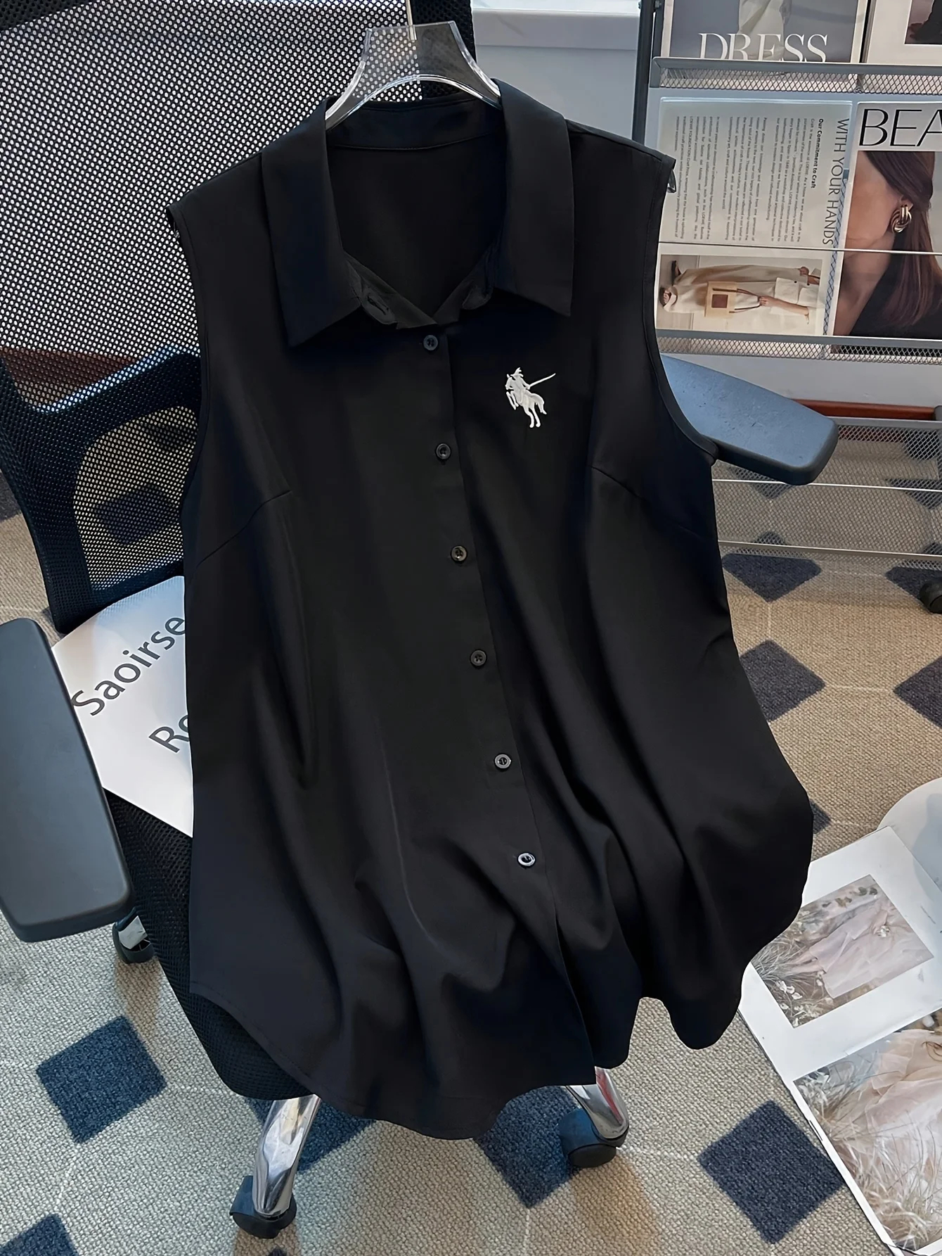 

Plus size women's casual vest shirt