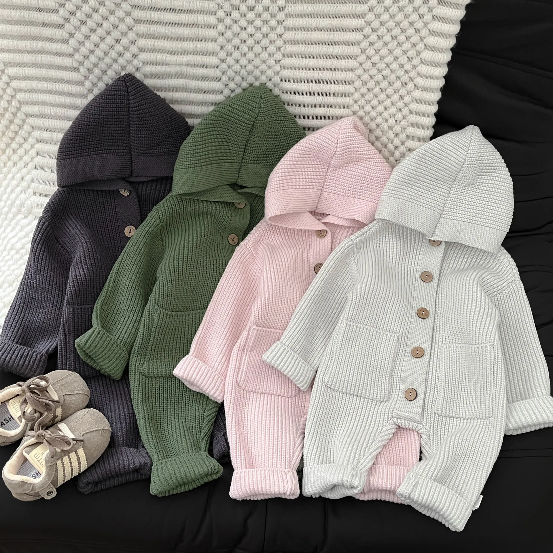 

2025 Autumn New Baby Long Sleeve Knit Romper Boy Girl Newborn Warm Hooded Jumpsuit Solid Toddler Sweater Infant Casual Clothes