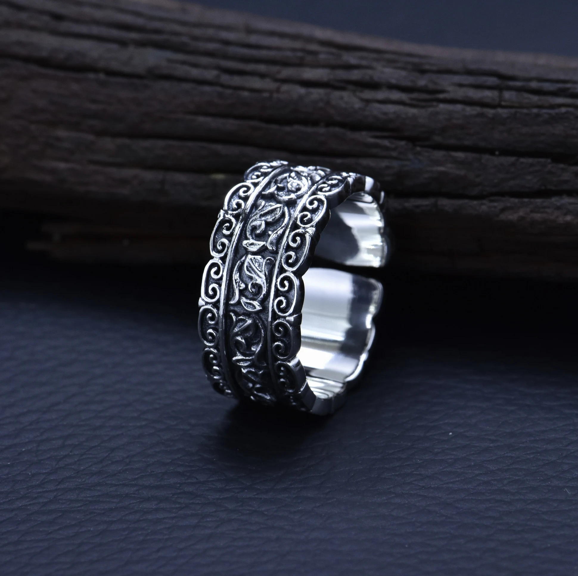 S925 sterling silver Tang grass pattern artistic retro hollow personality ring men's and women's Thai silver wide pasta ring