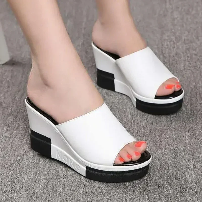 2024 Mode Slippers Vrouwen Schoenen Slippers Platform Zomer Schoenen Open Teen Wiggen Sandalen Dames Schoenen Vrouwen Plus Size 35-40