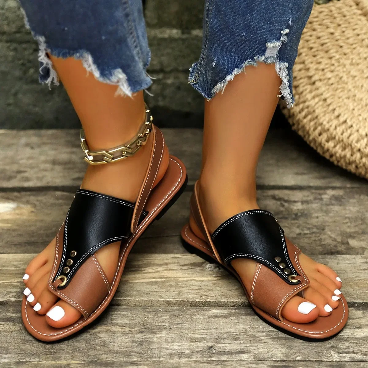 Bohemian Style Flat Sandals Women 2025 Summer Clip Toe Back Straps Gladiator Sandals Woman Plus Size 43 Non Slip Roman Shoes