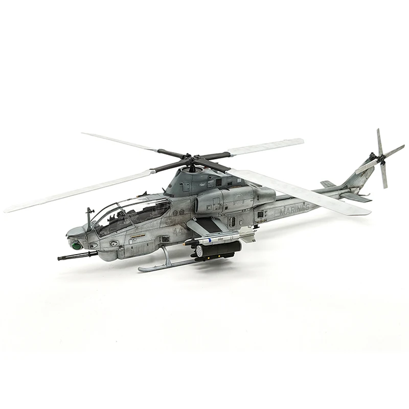 Kitty Hawk Assembled Aircraft Model Kit KH80125 AH-1Z Viper Carrier Attack Helicopter 1/48