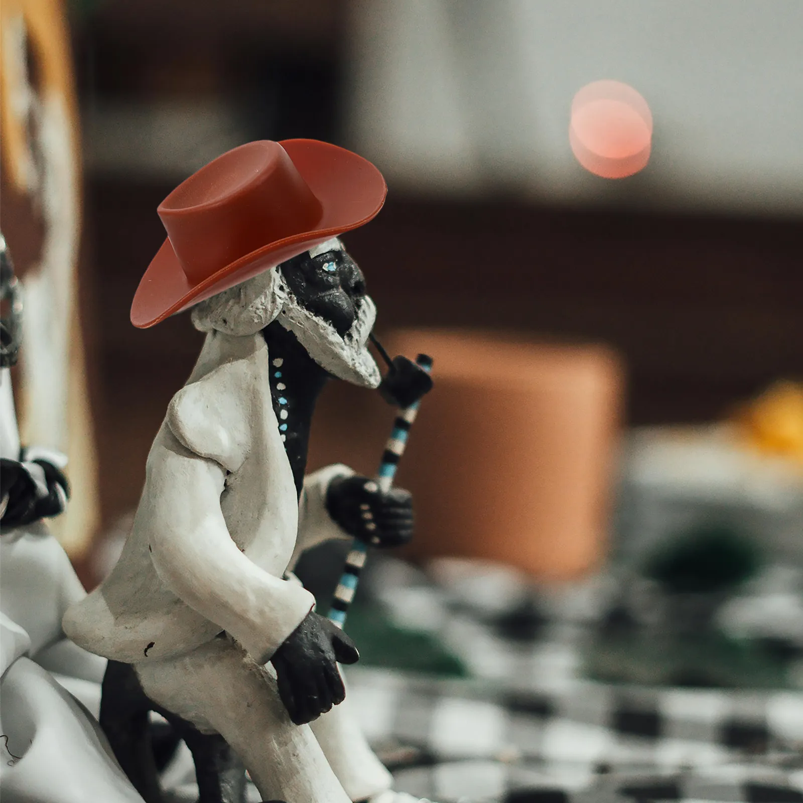 40Pcs Mini Western Cowboy Hats Plastic Caps for Cute Cowgirl Miniature Party Hats Dollhouse Decoration Miniature Hat