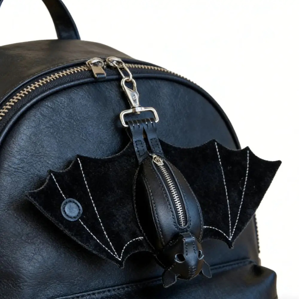 

Creative Bat Wallet Keychain Zipper Coin Purse Halloween Bat Pendant Ornaments Bag Hanging Leather Bat Keychain Key Decor