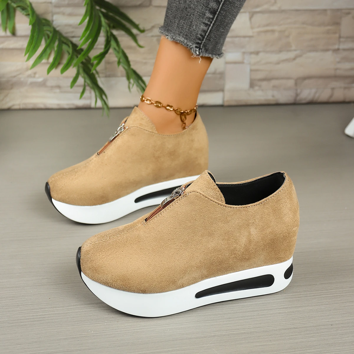 Damen-Sneaker mit Frontreißverschluss und verstecktem Keilabsatz, Wildleder-Plattform, höhenvergrößernde Freizeitschuhe, Damen-Slipper mit dicker Sohle zum Gehen. – Detail 10
