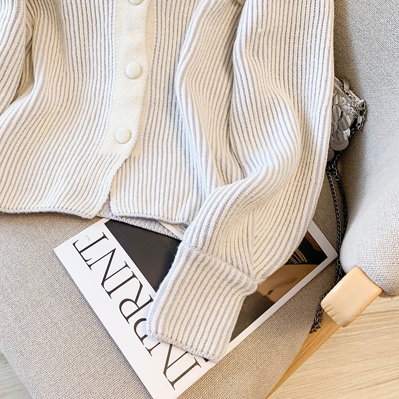 

Women's Round Neck Long Sleeve Casual Sweater Bow Lace Edge French Elegant Fashion Academy Retro Top Sweater Clothing 2025 New