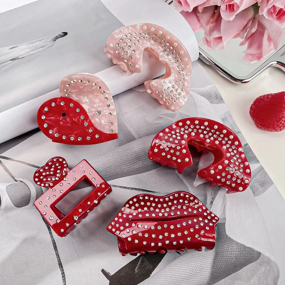 Hairpin Vintage Vermilion Lips Hair Claw Acetic Acid Non-slip Hollow Heart Hair Clip Jewelry Acrylic Rhinestone Shark Clip Women