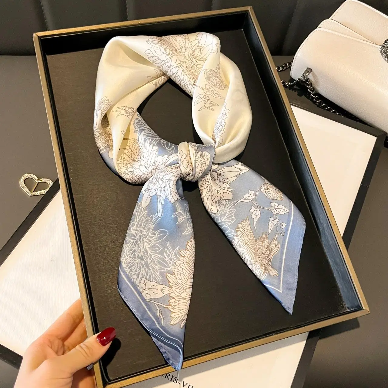 

70*70cm Luxury Print Silk Square Scarf Women Soft Satin Neckerchief Hairband Fashion Shawl Wraps Ribbon Headband Foulard Female