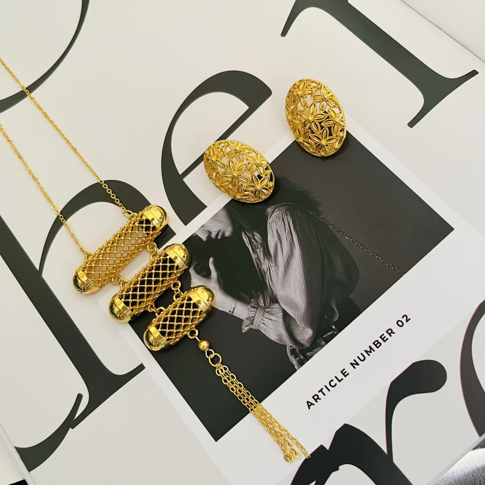 4 قطعة مجموعة مجوهرات النيجيرية مجوهرات الزفاف للنساء دبي 24K الذهب اللون مجوهرات الأفريقية مصمم أقراط قلادة الزفاف