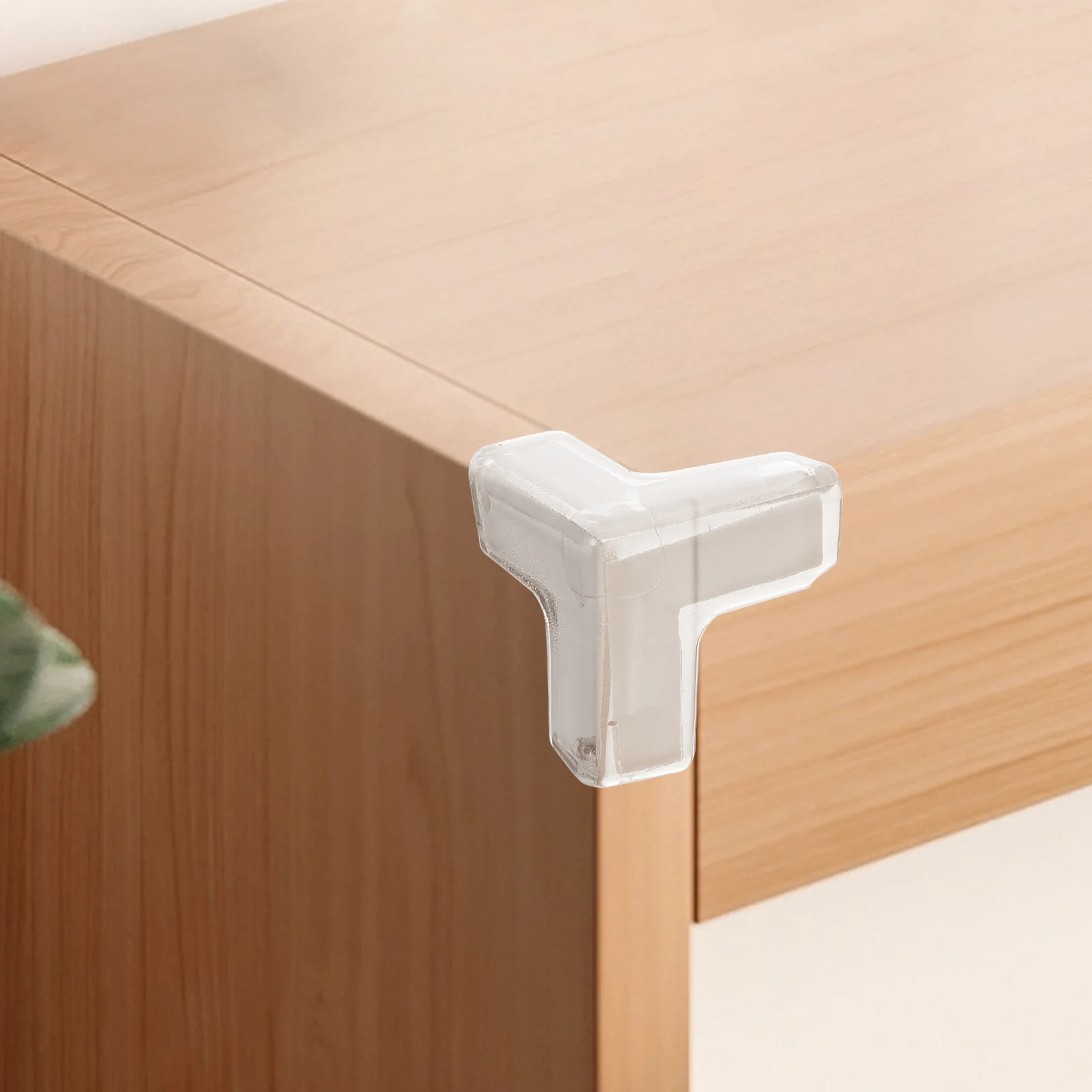 

4Pcs Transparent Corner Guards Clear Furniture Corner Protectors Baby Proofing Edge Bumpers Child Safety for Tables Desks