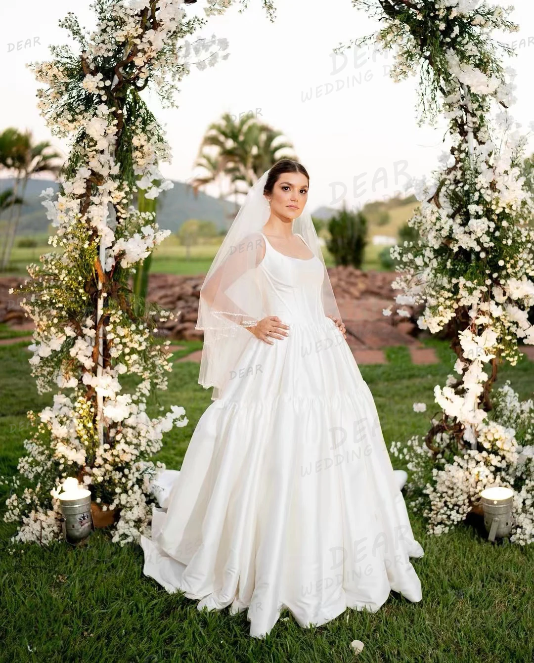 Requintados vestidos de casamento feminino, vestidos de noiva sem mangas, plissado fofo, cetim, elegante roupão de festa, gola sexy