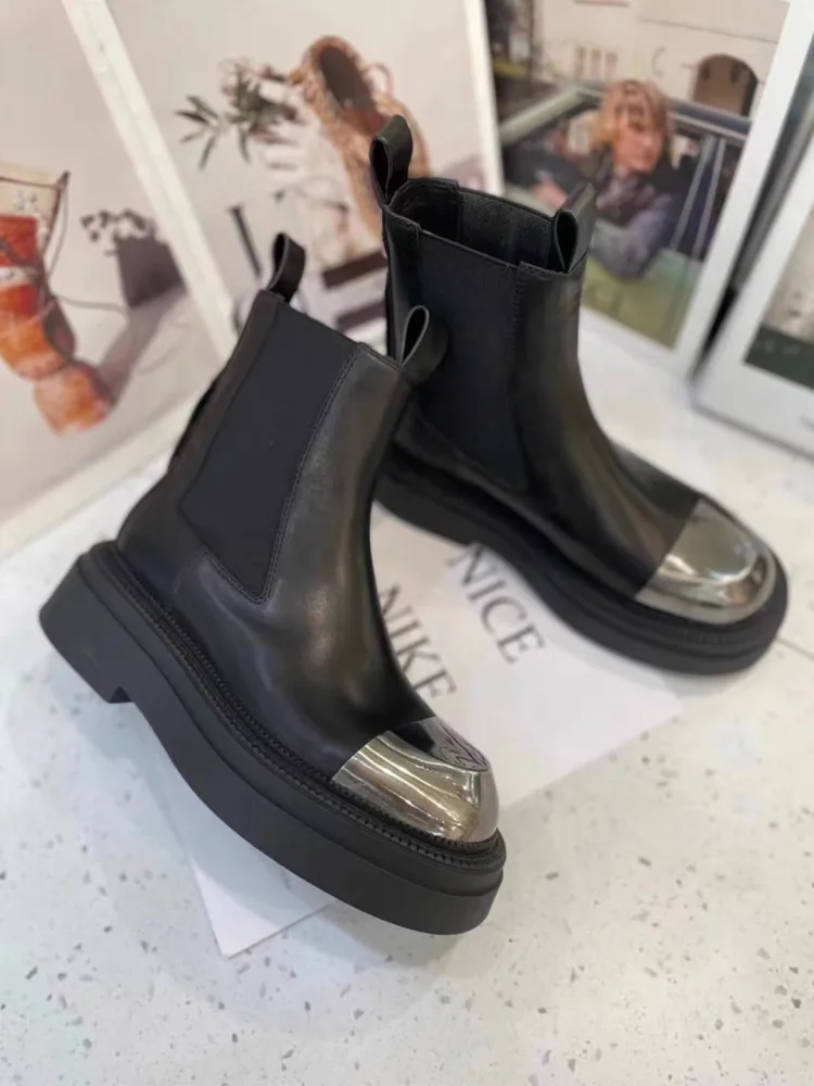 Punkowe damskie czarne buty na platformie jesień zima Hip Hop wsuwane z prawdziwej skóry krótkie buty moda na co dzień Chelsea Boots