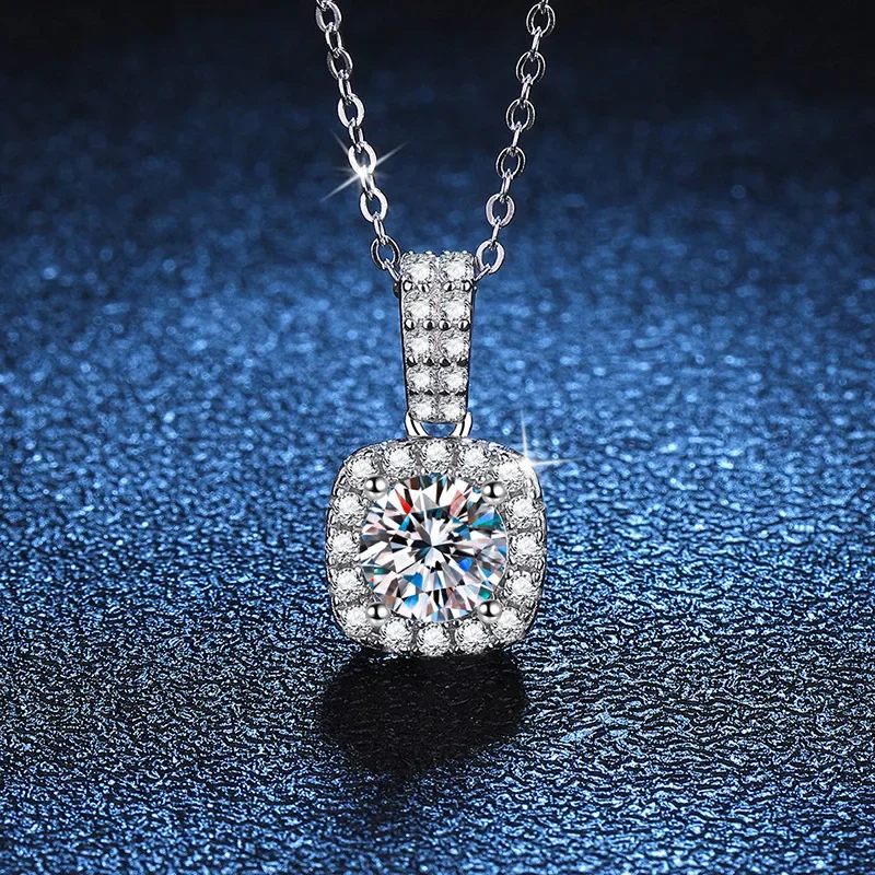 

S925 Sterling Silver Woman Pendant Square 1 Carat D Color Moissanite Pendant Necklace Plated Pt950 Necklace Jewelry