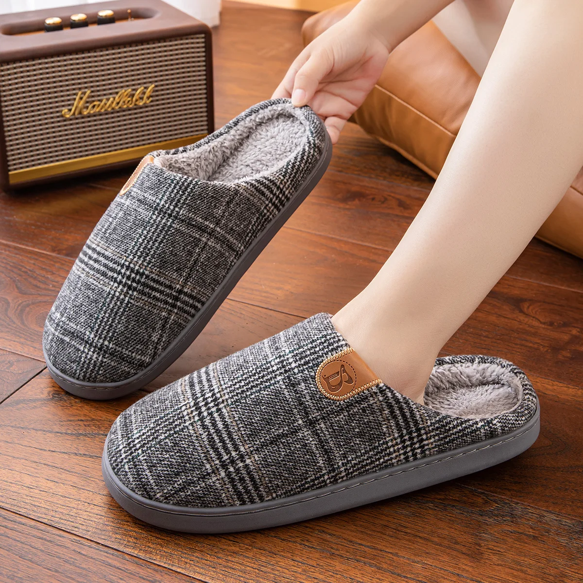 

Cotton Slippers Men Shoes Home Non-slip Wear-resistant Lightweight Warm Slippers Comfortable Fashion Portable deodorization