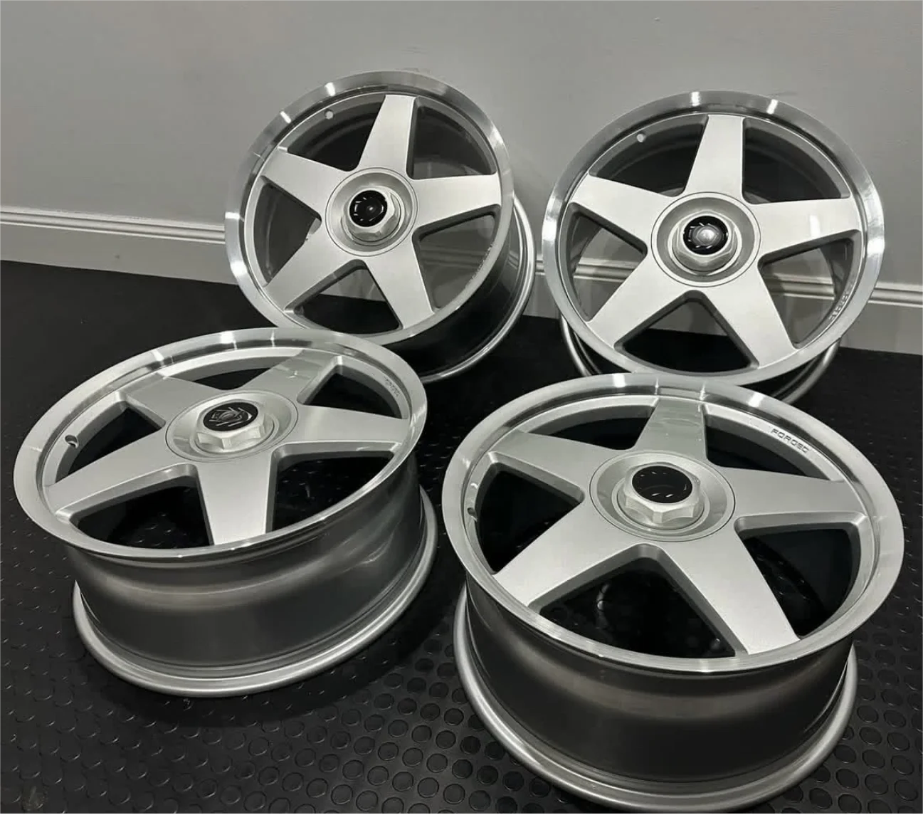 

Forged Wheel Hubs High Quality Best Design for Car Wheel Rims 15-22 Inch Concave Size Specification