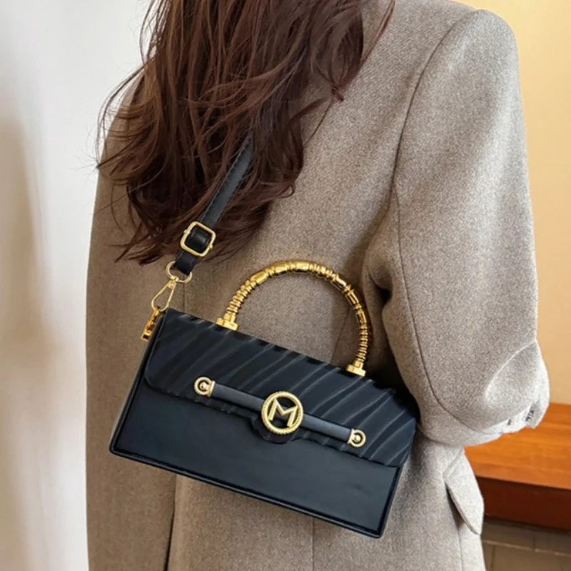 

Women's Retro Rectangle Handbag 2026 New Luxury Style Metal Handle Crossbody Bags 2-in-1 Shoulder Bag For Ladies Work Travel