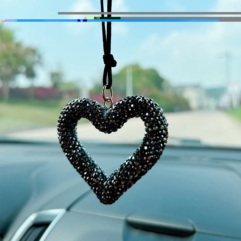 New diamond-encrusted love car pendant heart car interior decoration decoration package decoration pendant girl gift