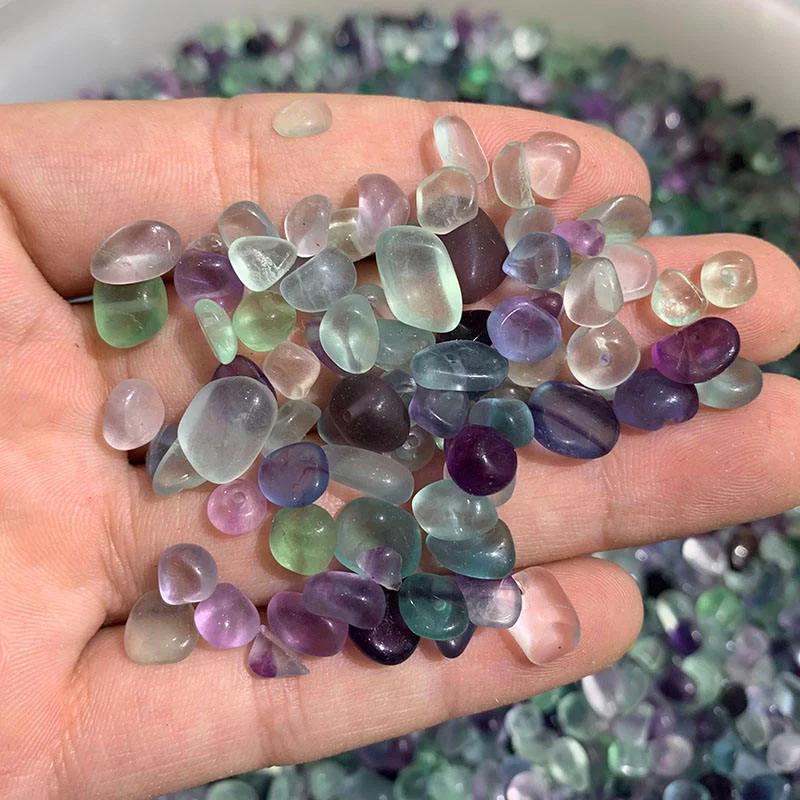 Natürliche Kristallsteine, bunte Fluorit-Edelsteine, polierte Steine zur Heilung und Heimdekoration – Detail 1