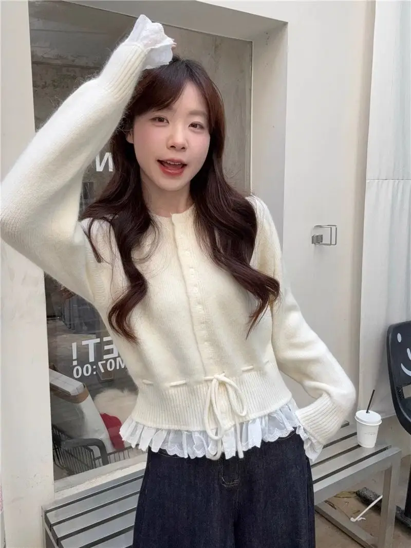 Suéter ajustado de encaje con volantes rojos y cuello redondo para mujer, nuevo suéter de otoño e invierno, cárdigan con temperamento, abrigo, camiseta nueva de punto de alta calidad