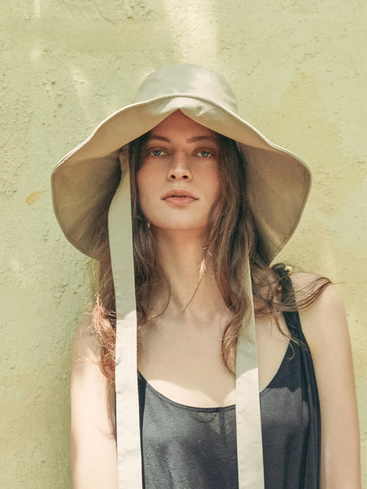 mismemo-women's-summer-uv-protection-sun-hat-wide-brim-fishing-style-hat-with-sash-breathable-foldable-spring-summer-hat